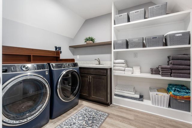 5801 Hickory Drive, Lewis Center, OH 43035