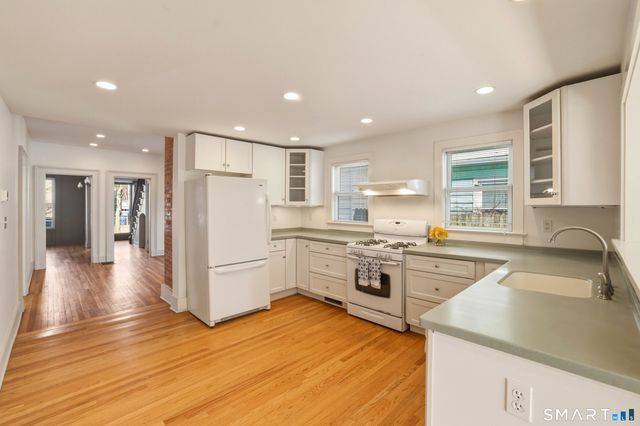 258 Saint John Street, New Haven, CT 06511