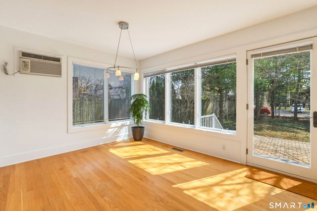 258 Saint John Street, New Haven, CT 06511