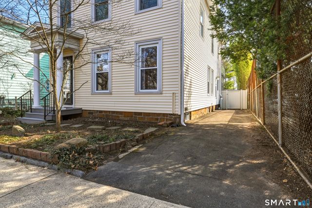 258 Saint John Street, New Haven, CT 06511