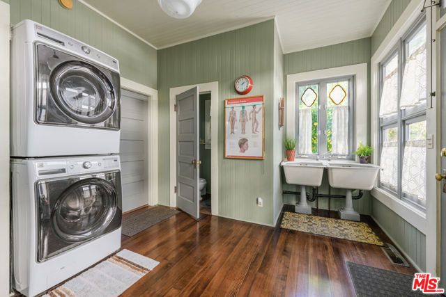 1049 Elden Avenue, Los Angeles, CA 90006