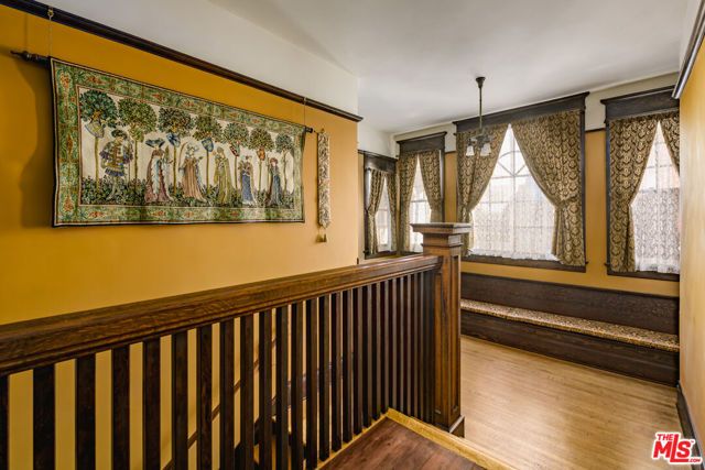 1049 Elden Avenue, Los Angeles, CA 90006