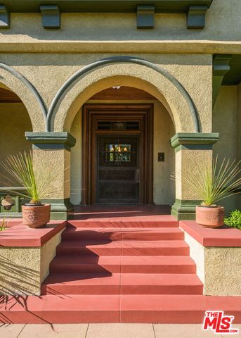 1049 Elden Avenue, Los Angeles, CA 90006