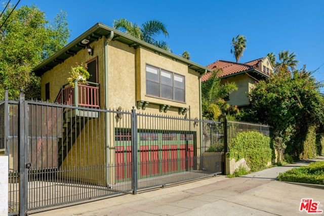 1049 Elden Avenue, Los Angeles, CA 90006