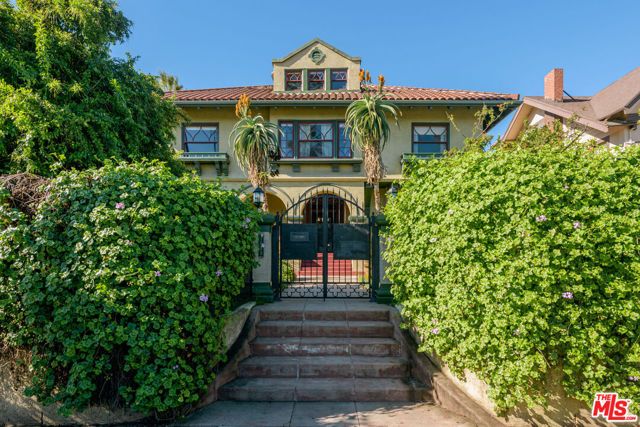 1049 Elden Avenue, Los Angeles, CA 90006