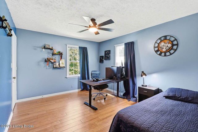 4108 Meadowland Dr, Prospect, KY 40059