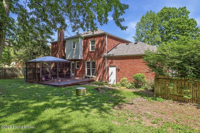 4108 Meadowland Dr, Prospect, KY 40059