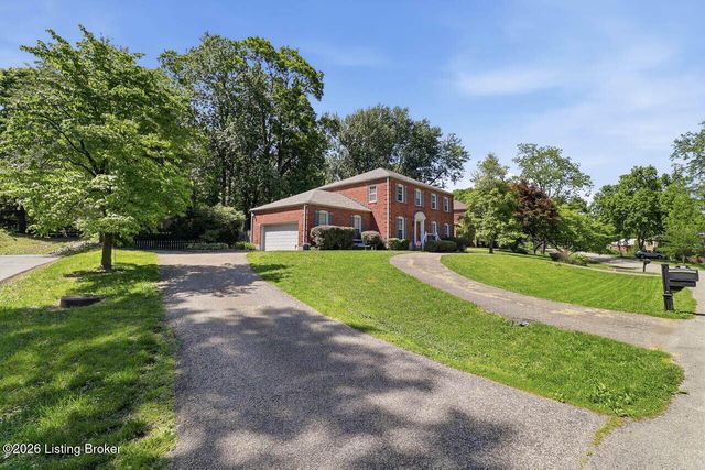 4108 Meadowland Dr, Prospect, KY 40059