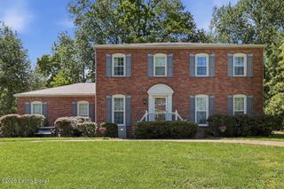 4108 Meadowland Dr, Prospect, KY 40059