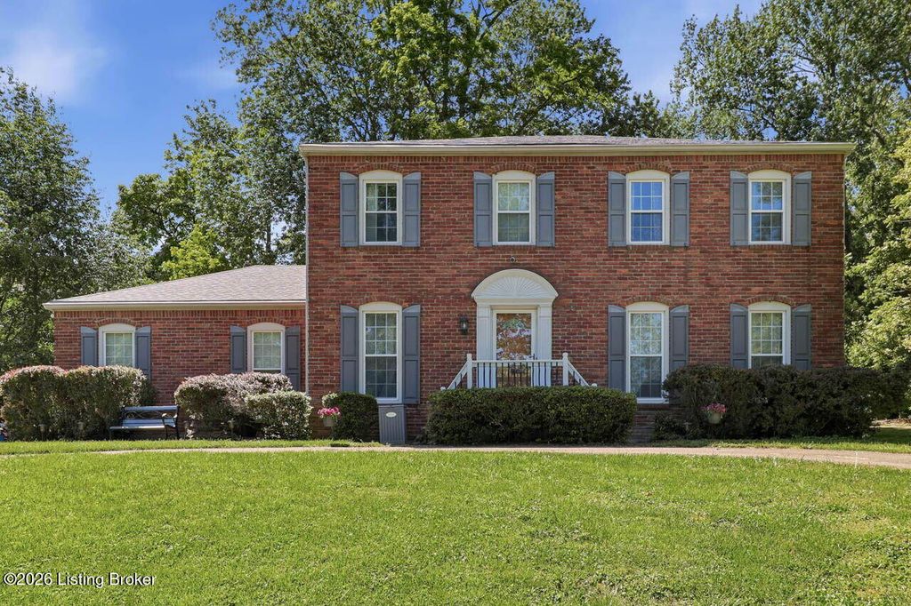 4108 Meadowland Dr, Prospect, KY 40059
