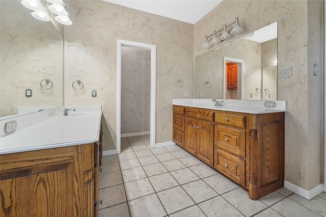 2205 Covington Court, Sherman, TX 75092