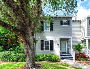 1315 Palmetto Court 111, Vero Beach, FL 32963