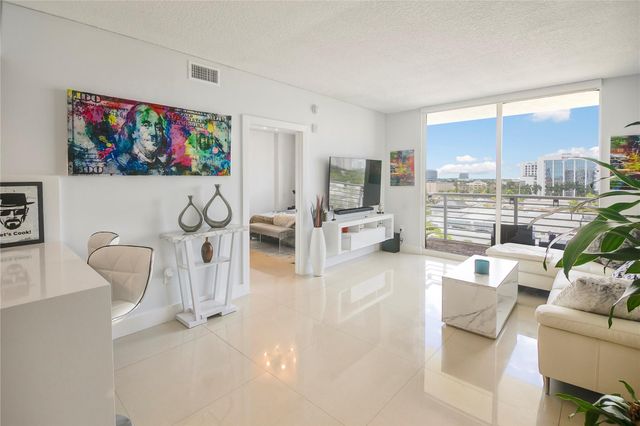 18800 NE 29th Avenue 704, Aventura, FL 33180