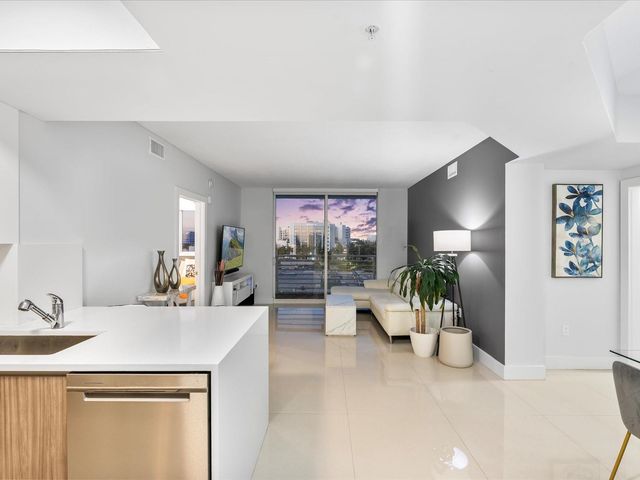 18800 NE 29th Avenue 704, Aventura, FL 33180