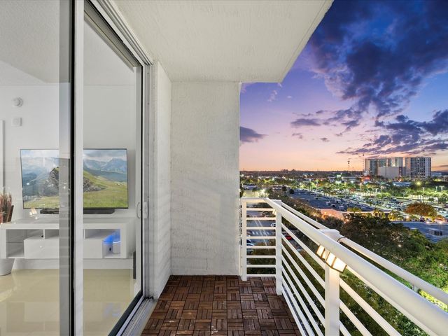 18800 NE 29th Avenue 704, Aventura, FL 33180