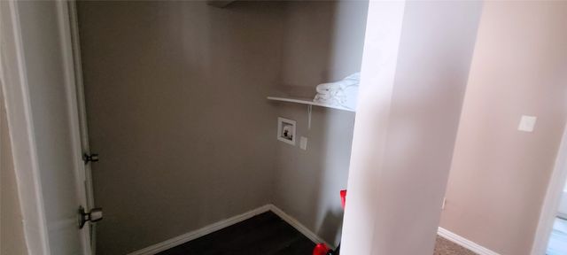 5821 Black Oak Lane, River Oaks, TX 76114