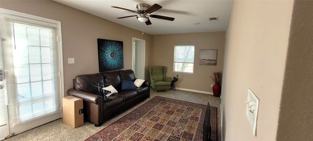 5821 Black Oak Lane, River Oaks, TX 76114