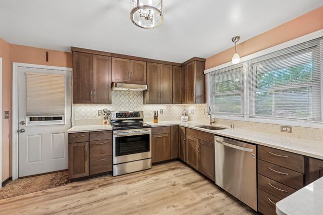 3403 71st Street E, Inver Grove Heights, MN 55076