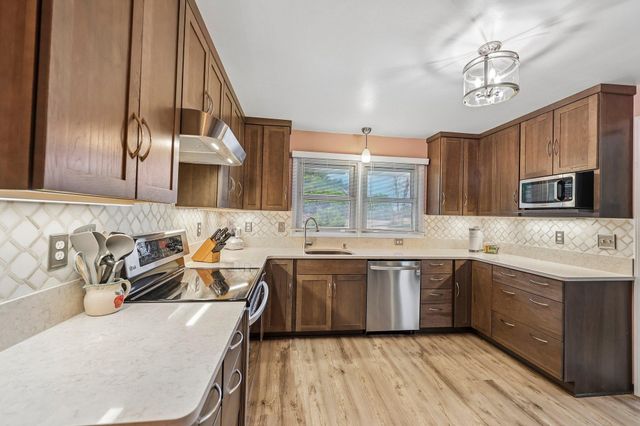 3403 71st Street E, Inver Grove Heights, MN 55076