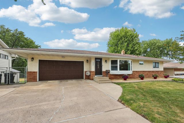 3403 71st Street E, Inver Grove Heights, MN 55076