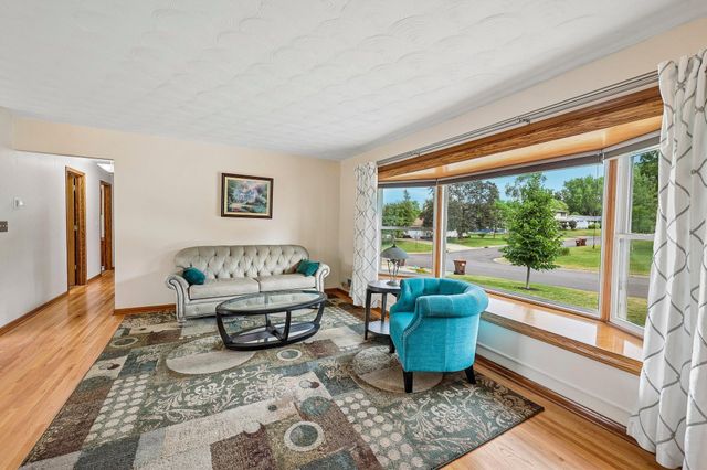 3403 71st Street E, Inver Grove Heights, MN 55076