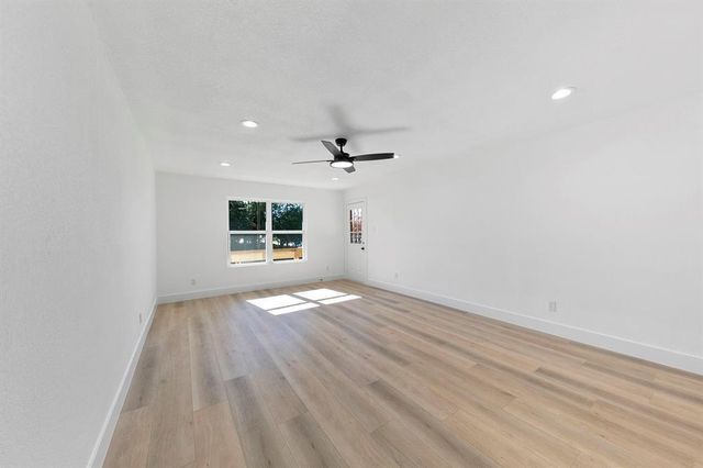 1514 Wirt Road 8, Houston, TX 77055