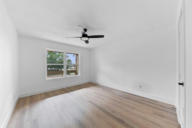 1514 Wirt Road 8, Houston, TX 77055
