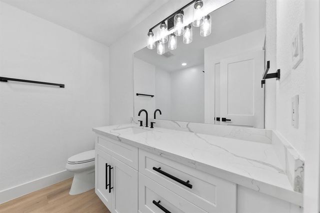 1514 Wirt Road 8, Houston, TX 77055