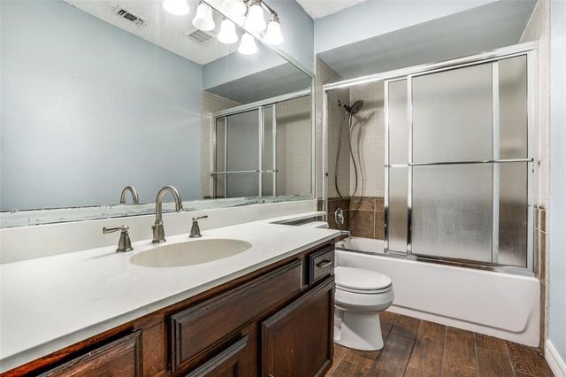 2626 Bennington Court, Grand Prairie, TX 75052