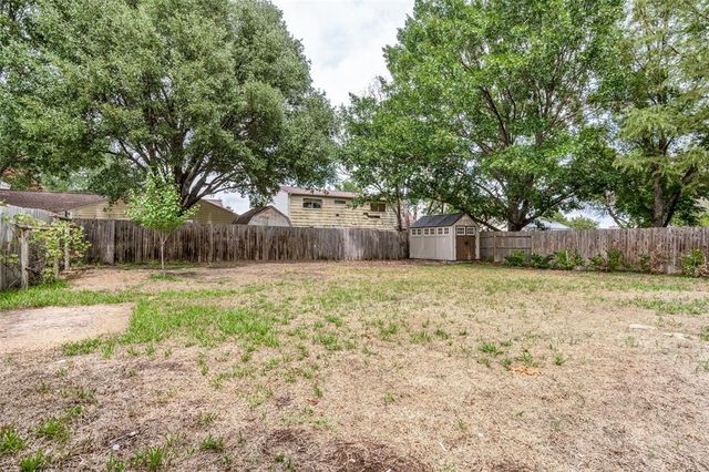 2626 Bennington Court, Grand Prairie, TX 75052