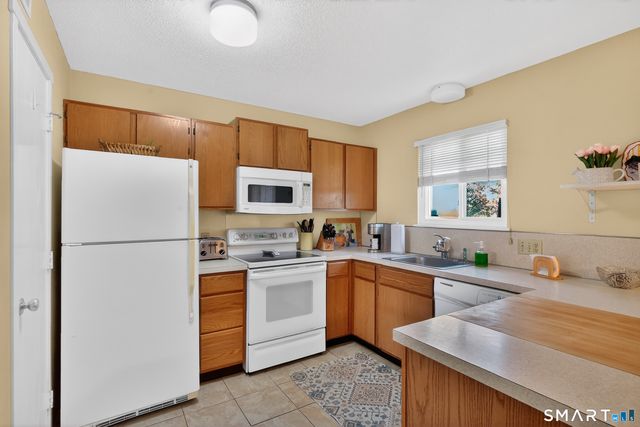 891 Heritage Village A, Southbury, CT 06488