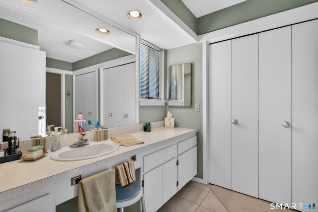 891 Heritage Village A, Southbury, CT 06488