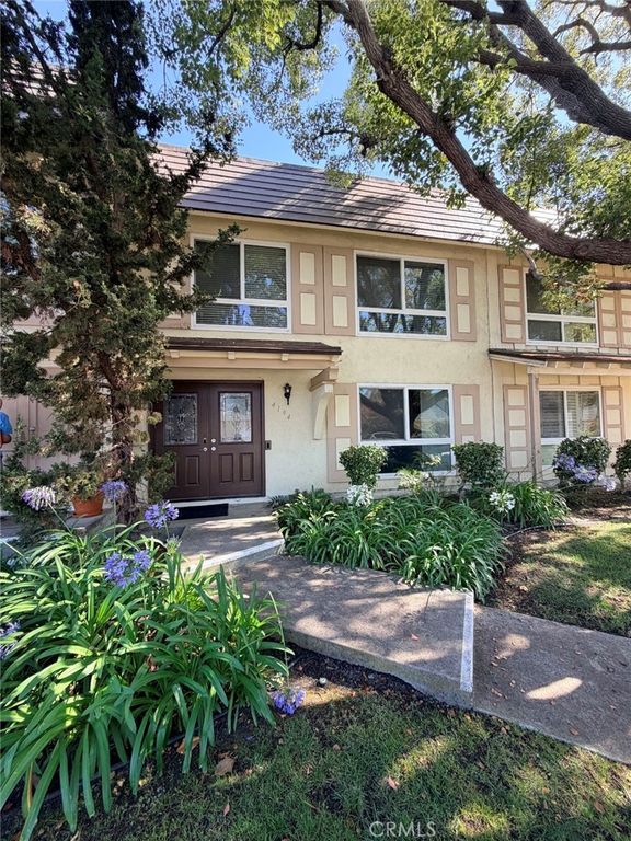 4194 Paseo De Oro, Cypress, CA 90630