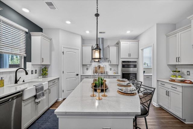 604 Dunswell Drive, Summerville, SC 29486