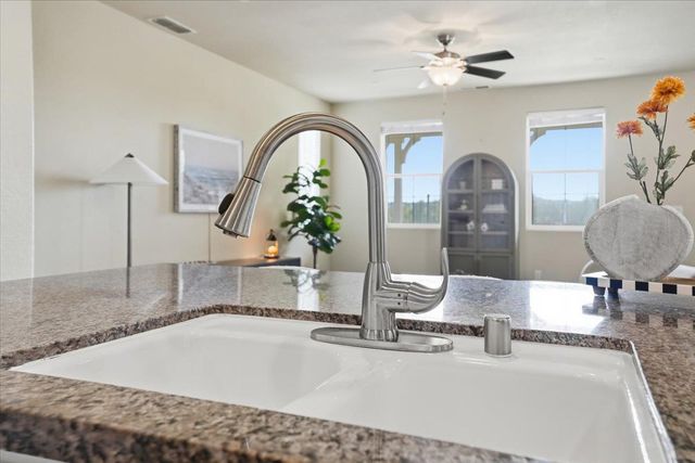 1567 Bonanza Ln, Folsom, CA 95630