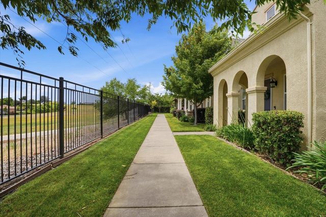 1567 Bonanza Ln, Folsom, CA 95630