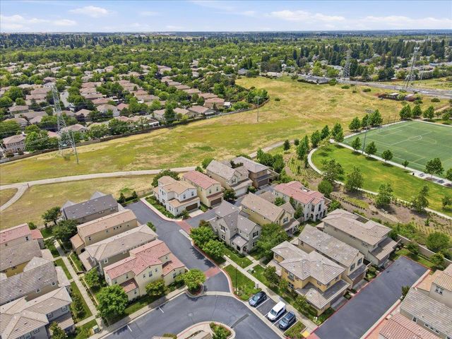 1567 Bonanza Ln, Folsom, CA 95630
