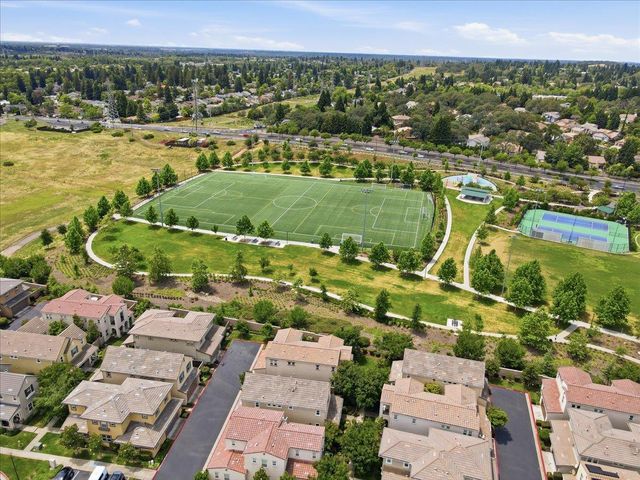 1567 Bonanza Ln, Folsom, CA 95630