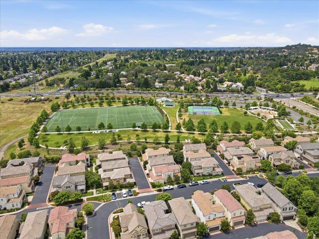 1567 Bonanza Ln, Folsom, CA 95630