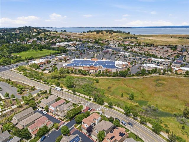 1567 Bonanza Ln, Folsom, CA 95630