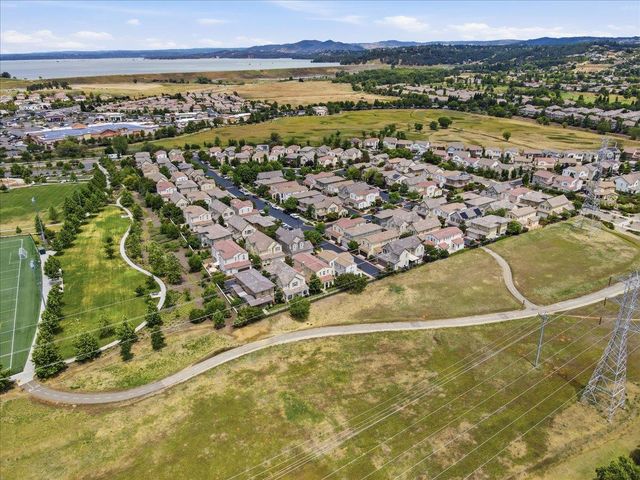 1567 Bonanza Ln, Folsom, CA 95630