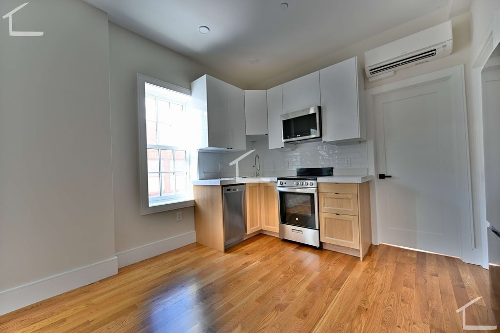 18 Winchester St 4, Boston, MA 02116