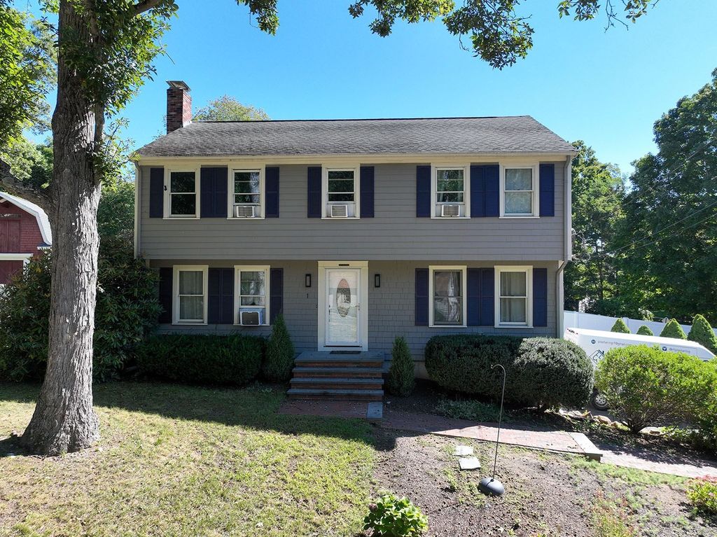 1 Esther Dr, Milford, MA 01757