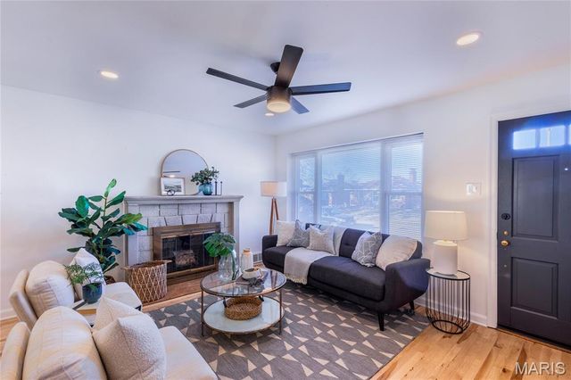 5524 Lindenwood Avenue, St Louis, MO 63109