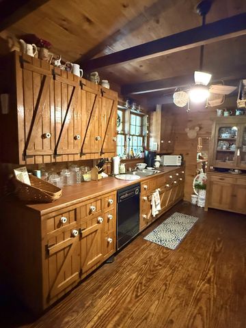 562 Junus Jackson Hollow Rd, Minor Hill, TN 38473