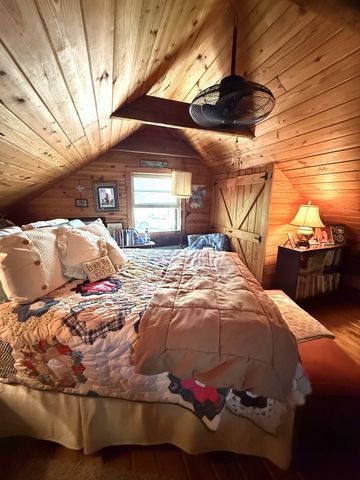 562 Junus Jackson Hollow Rd, Minor Hill, TN 38473
