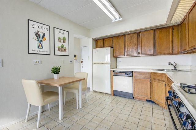 87-08 Justice Avenue 12G, Elmhurst, NY 11373