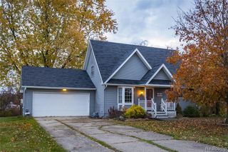 6358 Yorkshire North Riding Road, Flint, MI 48532