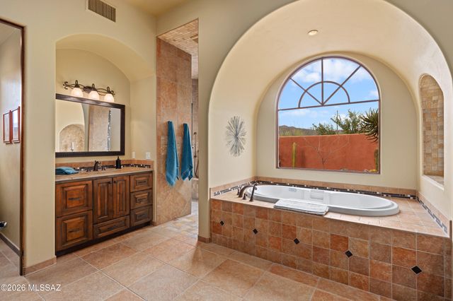 14050 N Hawk Canyon Trail, Tucson, AZ 85755