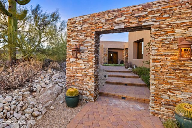 14050 N Hawk Canyon Trail, Tucson, AZ 85755